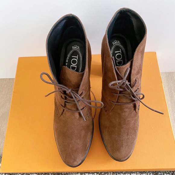 TOD’S brown suede leather lace up platform booties - Picture 4 of 7